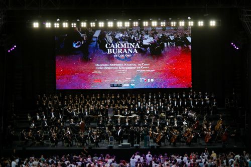 U. de Chile repitió éxito en el Estadio Nacional junto a la Orquesta Sinfónica y Coro Sinfónico